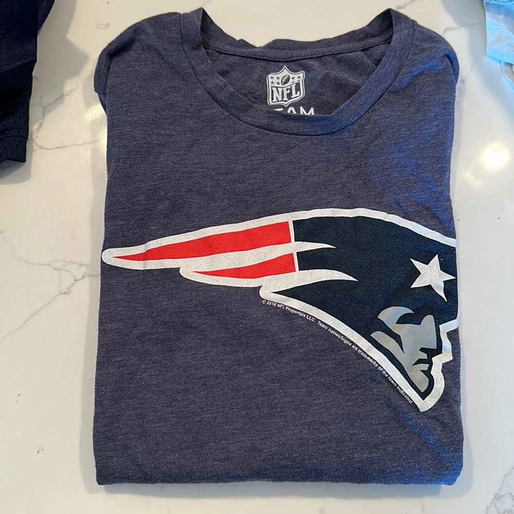 PATRIOTS LONG SLEEVE